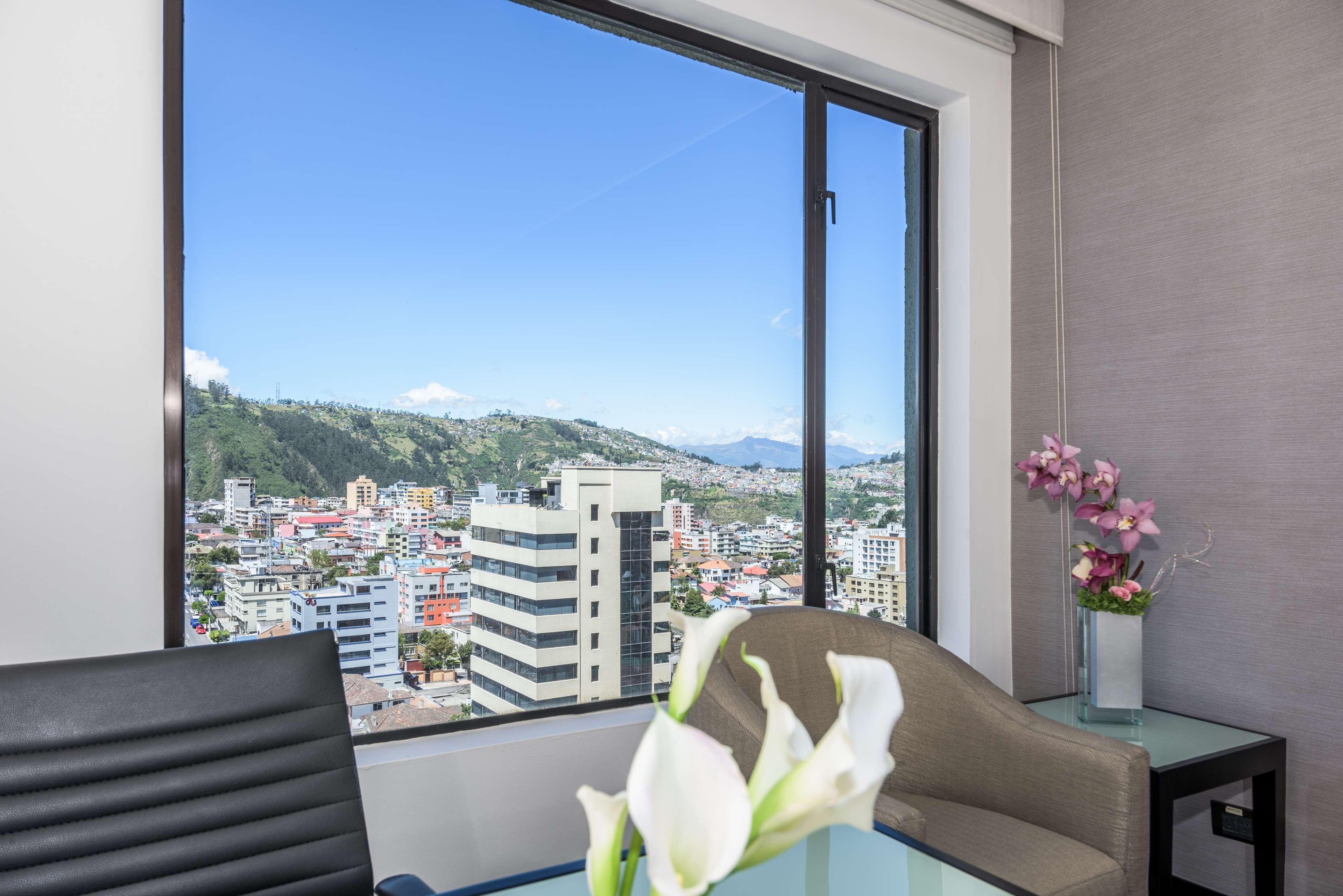 Nh Collection Quito Royal Hotell Exteriör bild