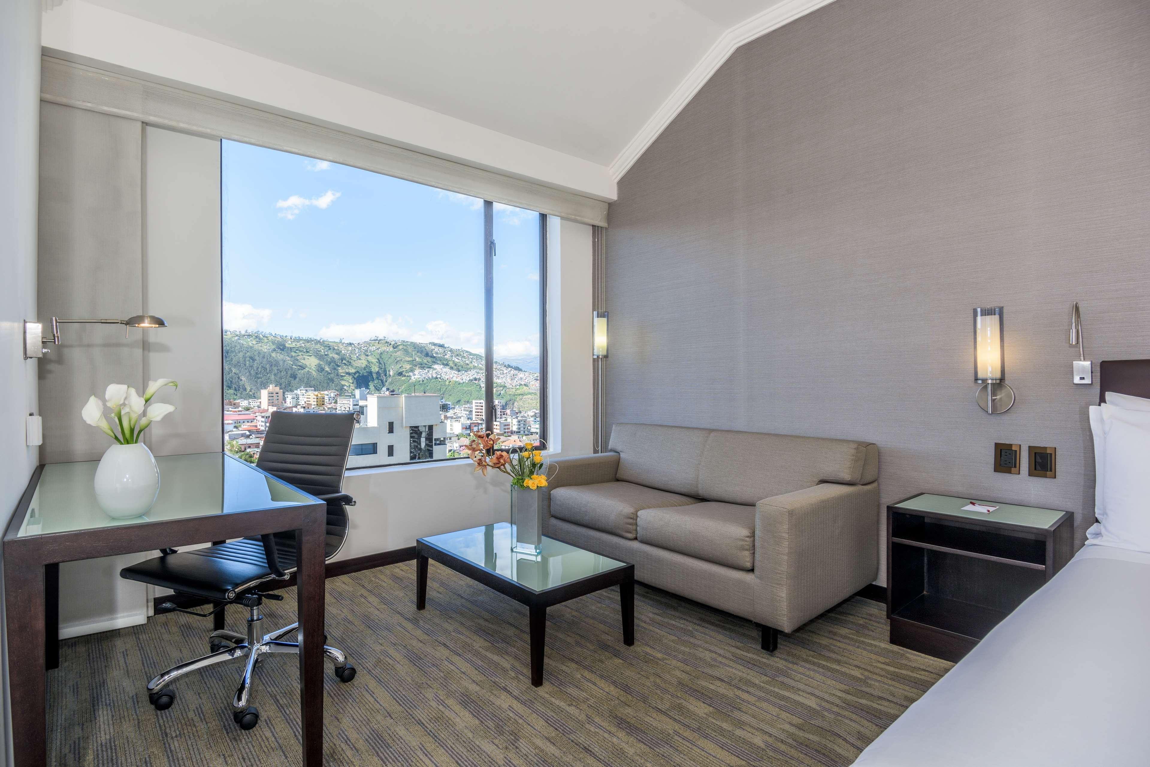 Nh Collection Quito Royal Hotell Exteriör bild
