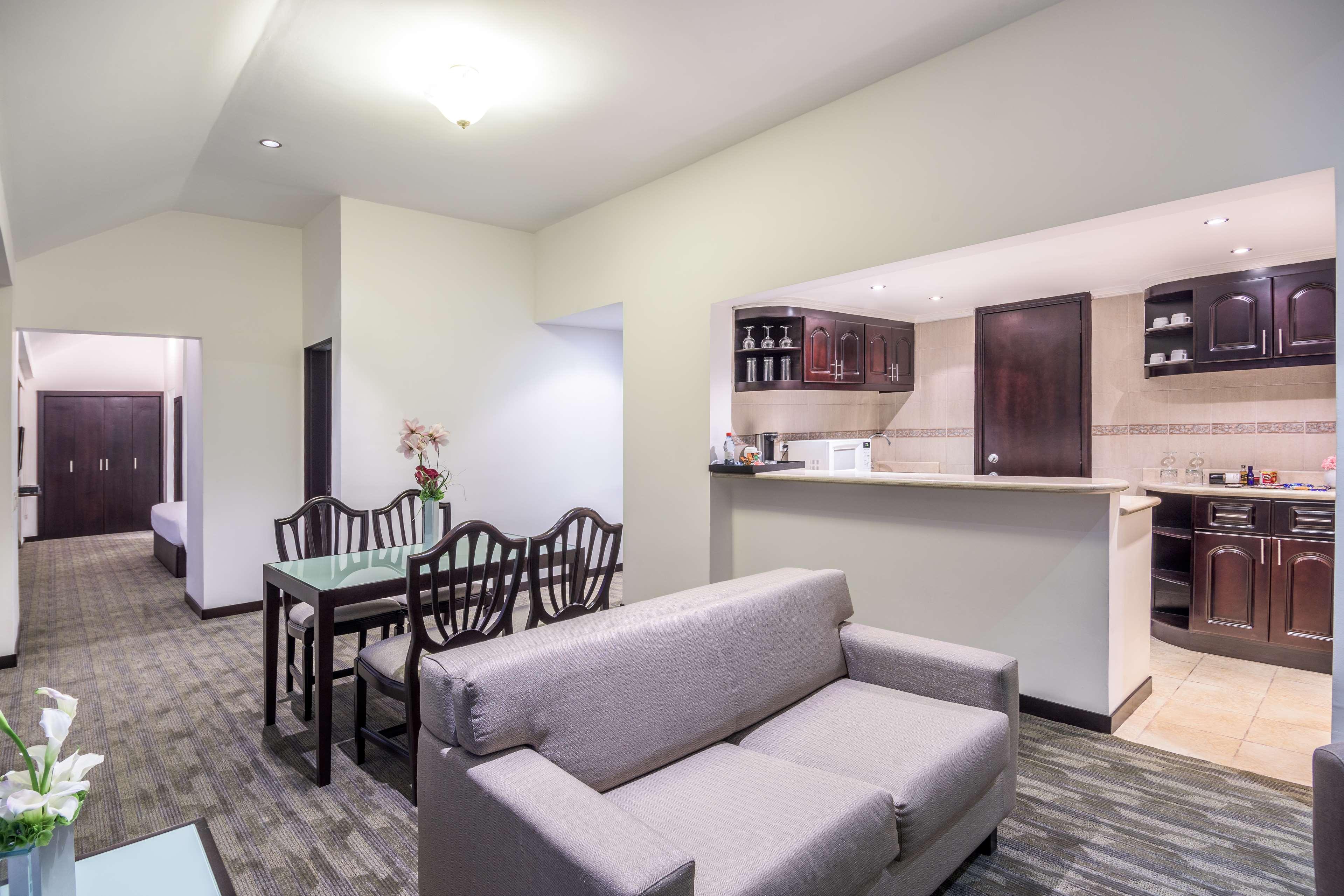 Nh Collection Quito Royal Hotell Exteriör bild