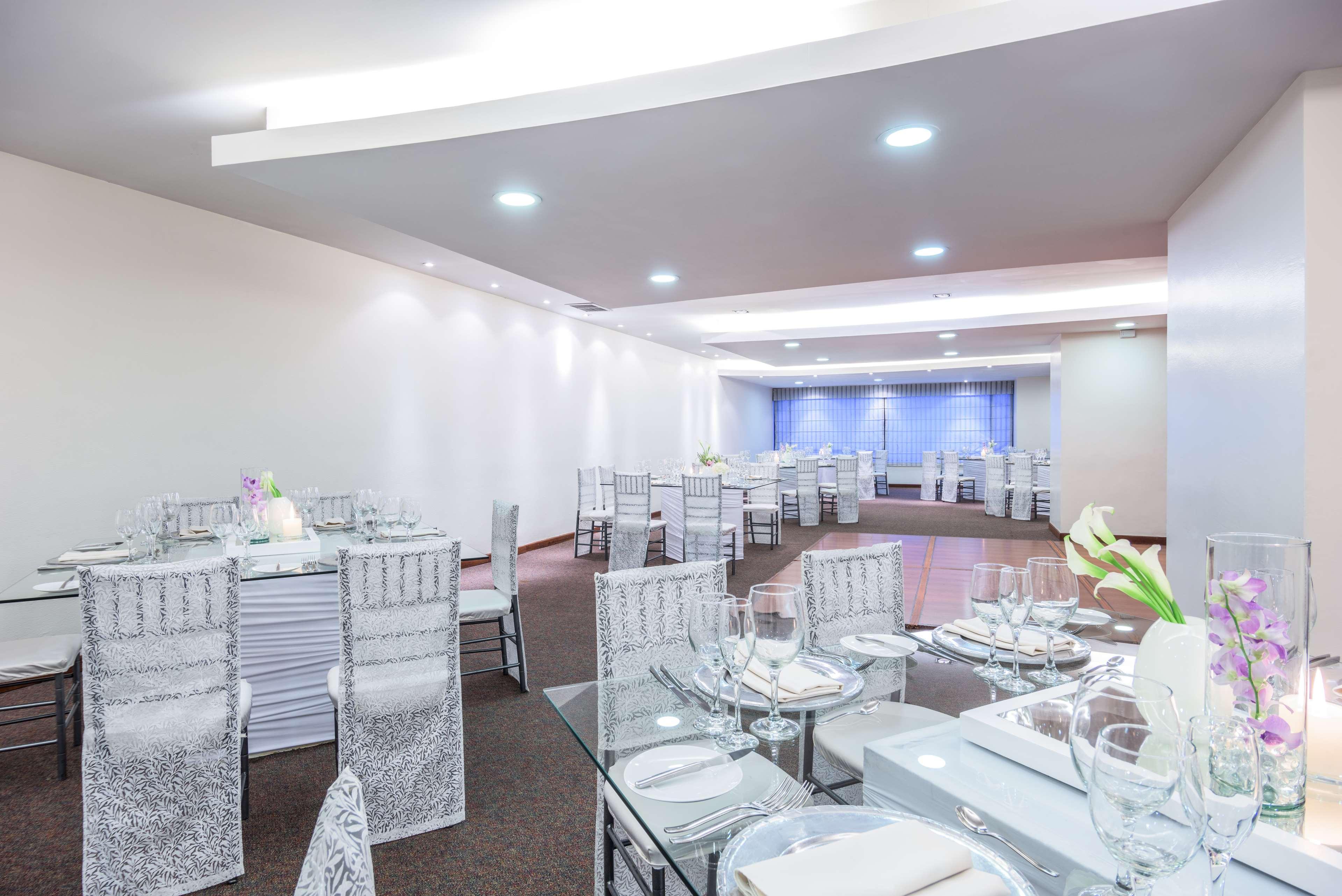 Nh Collection Quito Royal Hotell Exteriör bild