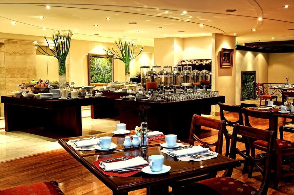 Nh Collection Quito Royal Hotell Restaurang bild
