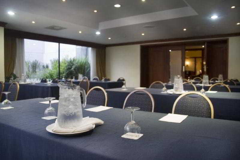 Nh Collection Quito Royal Hotell Exteriör bild