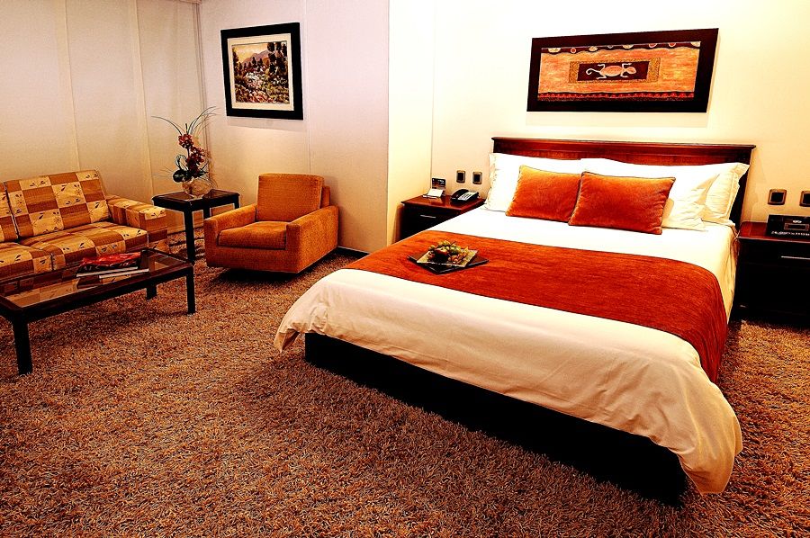 Nh Collection Quito Royal Hotell Exteriör bild
